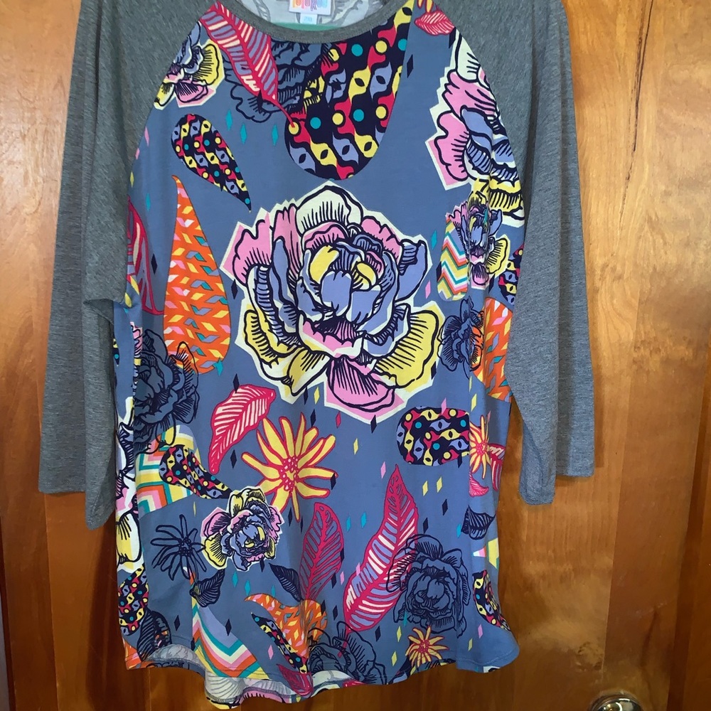 LuLaRoe Randy Floral Tee Size 2XL